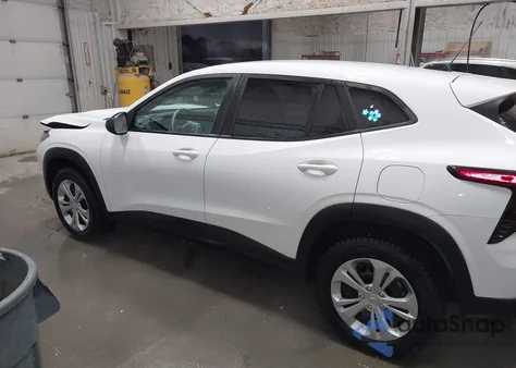 2024 Chevrolet Trax Fwd Sp z USA, uszkodzony, nr VIN KL77LFE27RC092171